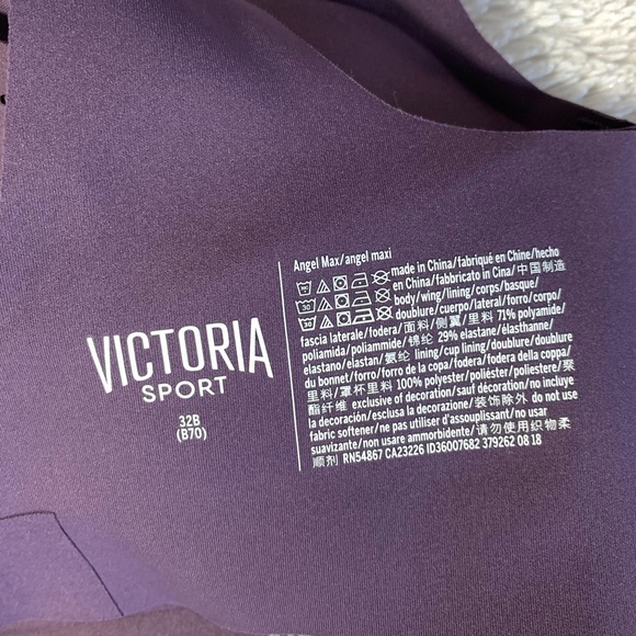 Like new Victoria’s Secret sports bra - Picture 3 of 3